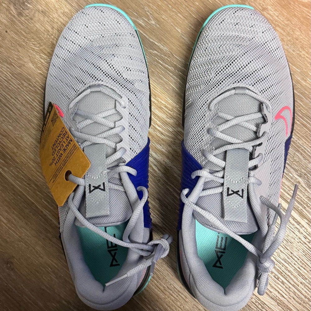 Nike Metcon 9 Cement Grey/Hot-Punch Black